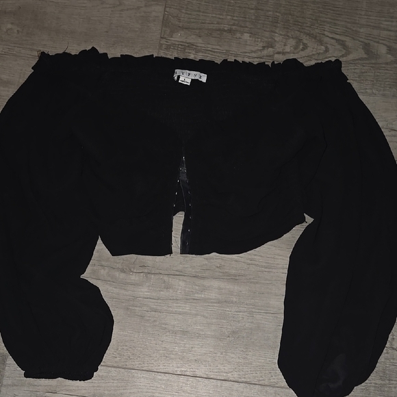 HYFVE Black Off-Shoulder Crop Top - Picture 1 of 2